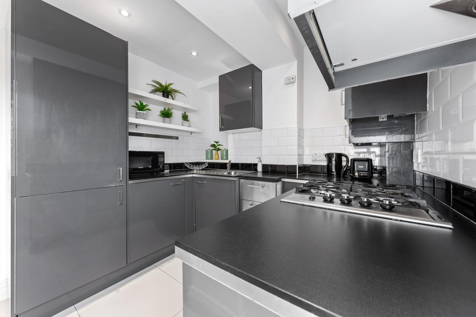 Central London Two Bedroom Serviced Apartment - Nine Elms Luxury Stay - Vauxhall & Westminster Dış mekan fotoğraf